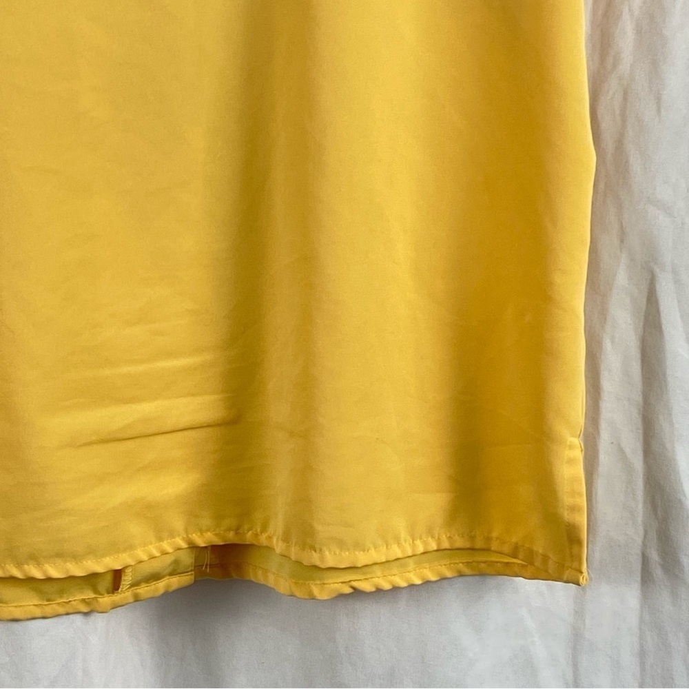 Notations Clothing Co Women's Yellow Button-Up Short Sleeve Top Size Medium - Picture 16 of 16